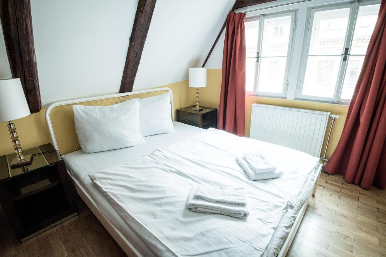 Charles Bridge Hostel & Apartments Prag Dış mekan fotoğraf